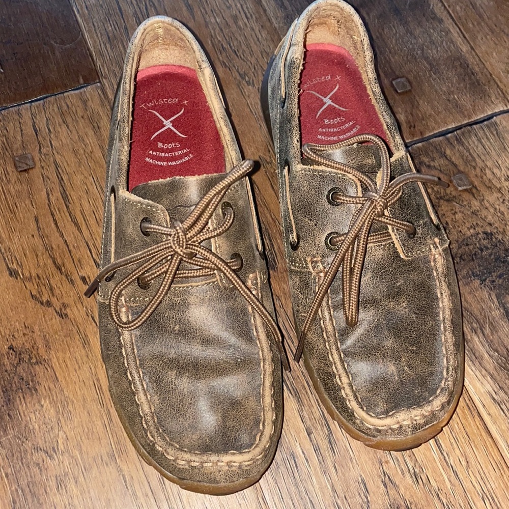 Woman’s size 7 twisted x not ever worn